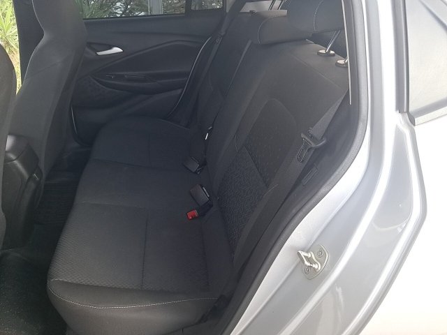 chevrolet-onix-10tat-ltz-bancos-traseiros-18d68e41