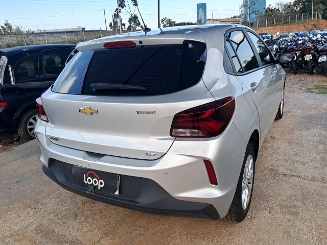 chevrolet-onix-10tat-ltz-traseira-passageiro-9c5cfbd8